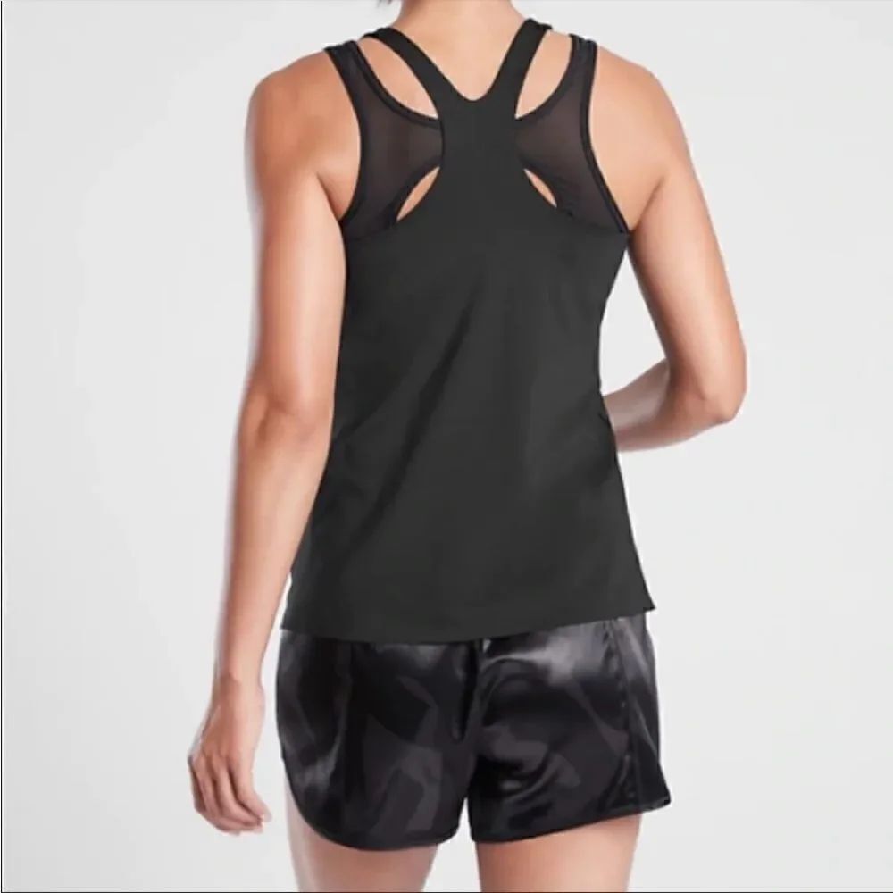 Athleta Tenacity 5" Shorts, size S - Picture 2 of 9